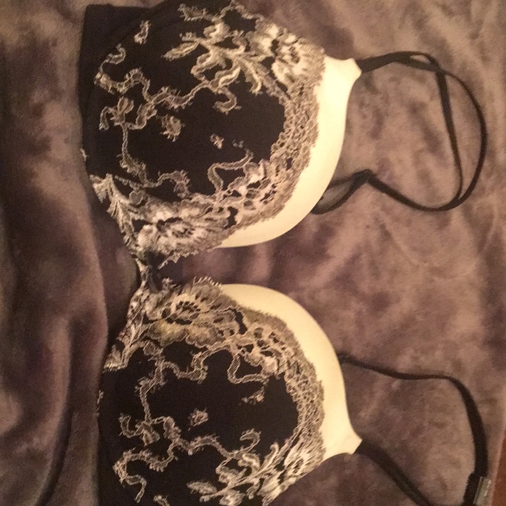 Victoria’s Secret push up bra
